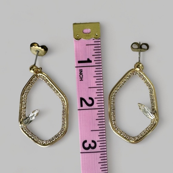 Sorrelli Women’s Gemma Dangle Sparkling Crystal Piece Earrings Gold Tone Finish - Picture 5 of 5